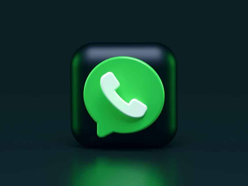 iOS Telefonlara Whatsapp'tan Yeni Özellik: Çıkartma Yapabileceksiniz!